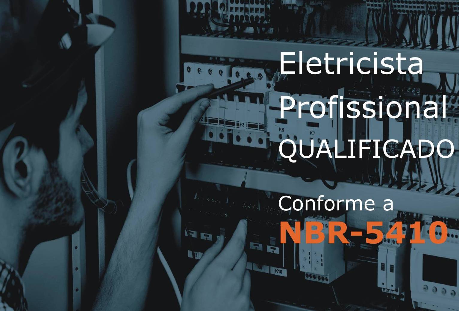 Eletricista Profissional Qualificado Eletricista qualificado conforme a norma NBR 5410.